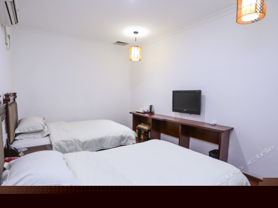 标准双床房(无窗)