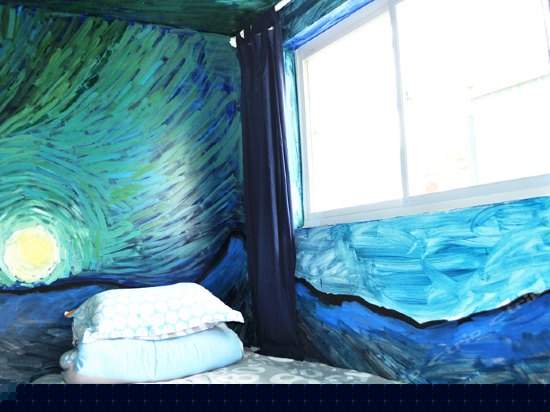 榻榻米三人床位间