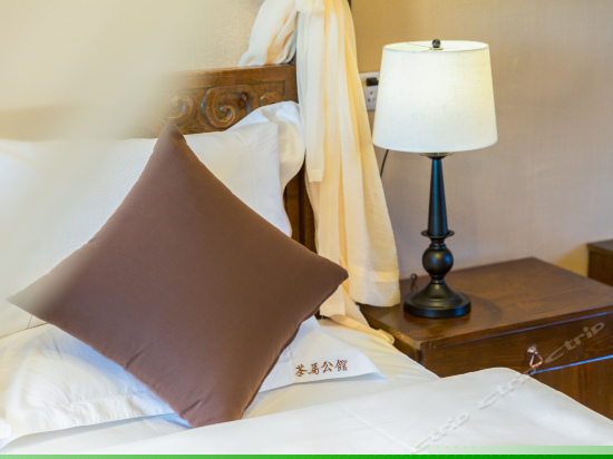 远景复式豪华家庭房