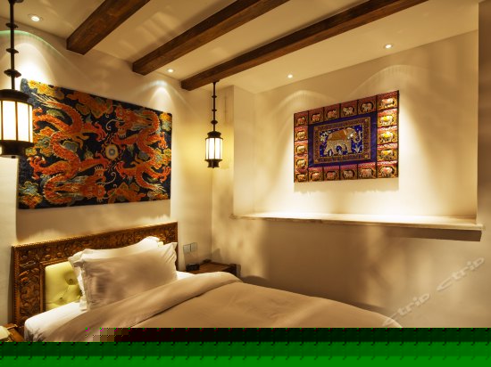 大研阁豪华大床房