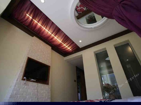 云巢豪华榻榻米观苍山情趣房