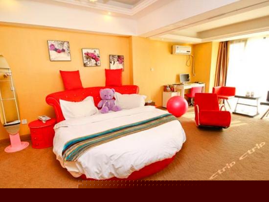 浪漫数码圆床房