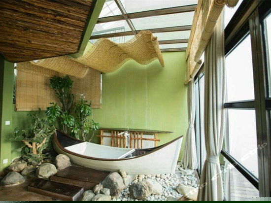 苏醒-雨林海景大床房