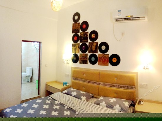 摇滚时代大床房