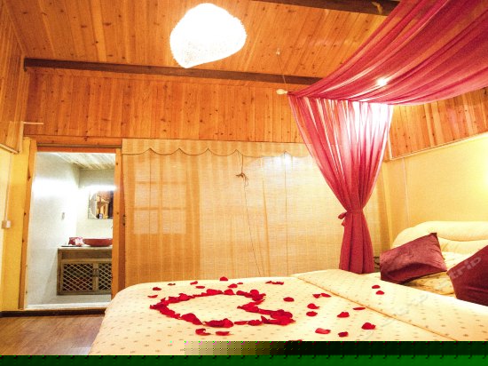 二楼甜甜蜜蜜房