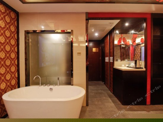 豪华主题圆床房