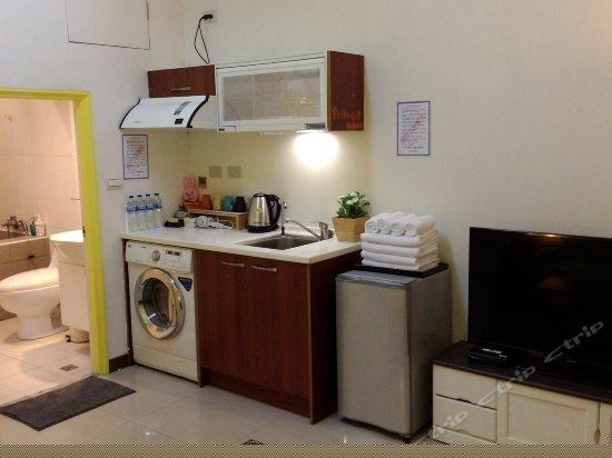 乡村风格温馨四人房