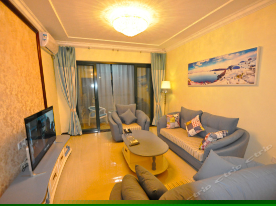 素洁两室两厅温馨居