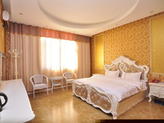 豪华尊贵大床房