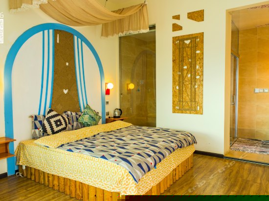 二楼特惠海景大床房