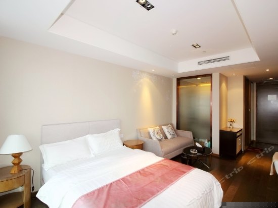 豪华观海大床房