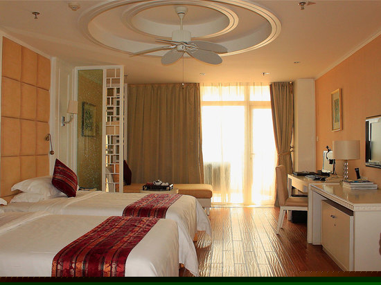 商务白金海景房