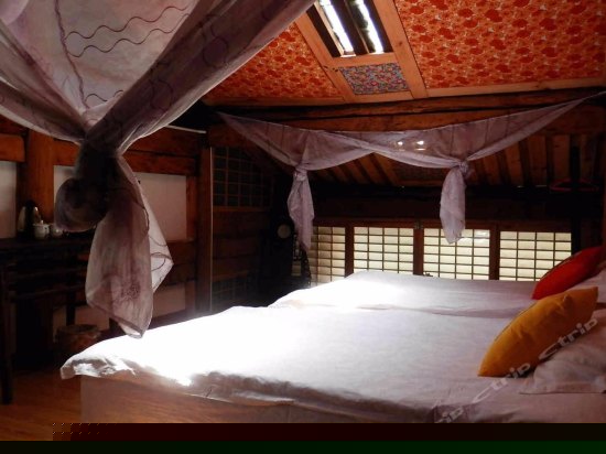 二楼榻榻米双人间