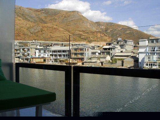 海景阳台大床房雪月