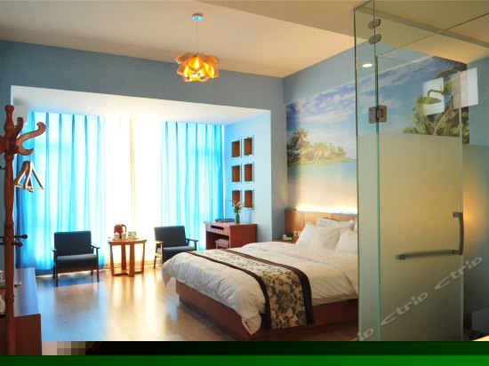 马尔代夫山景大床房