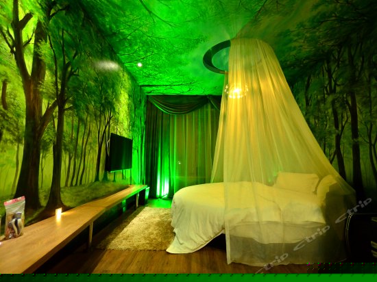 温馨浪漫主题房