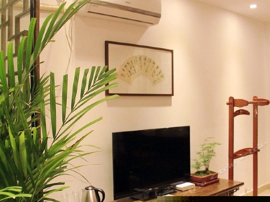 A302天字二号复古雕花床