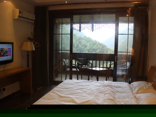 豪华远景大床房