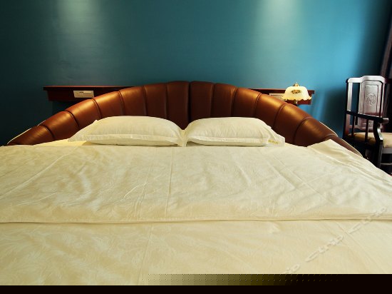 浪漫阳台圆床房