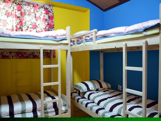 男生六人房（床位房）