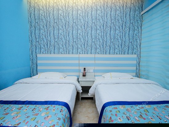 蓝色海洋主题豪华双床房