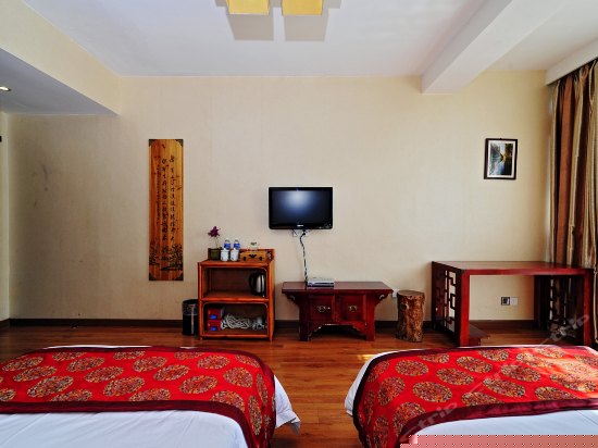 临河观景标准间