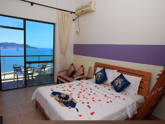 一线海景蜜月大床房