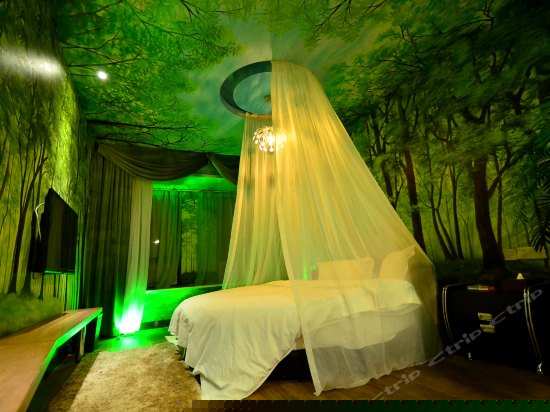 温馨浪漫主题房