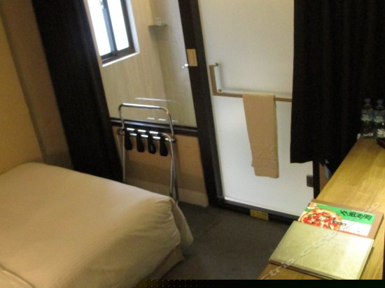 经济探索居淋浴双人房