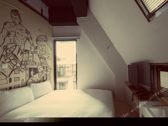 标准大床房（无窗）