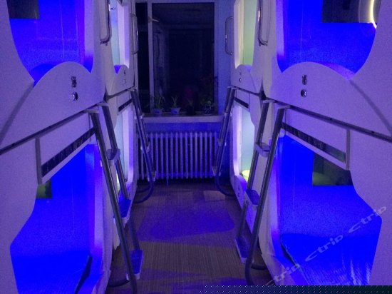 阳光男女混合横舱