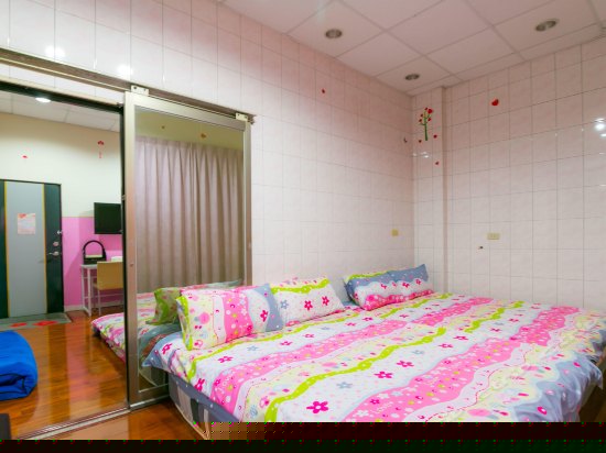 绮丽风情8人房（无窗）