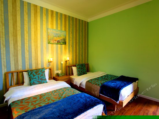 接廊简约双床房