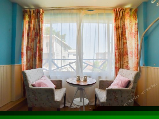 蓝色海岸标准双床间