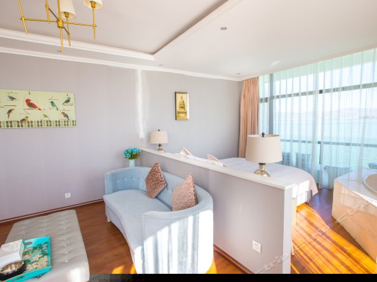 豪华海景浴缸房