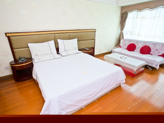 豪华商务大床房