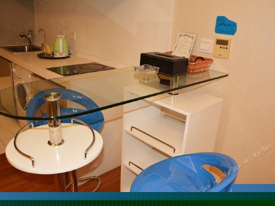 豪华城景大床房