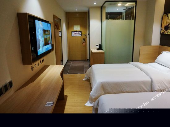 iu bigger（B格双床房）