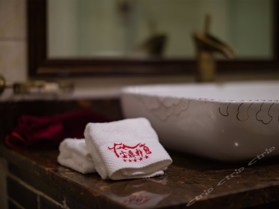 豪华古典土炕房