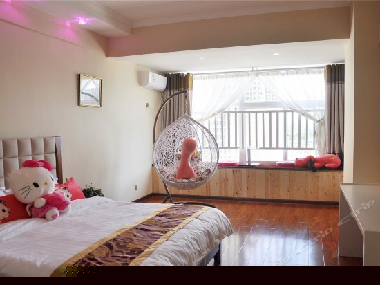 KITTY浪漫主题房