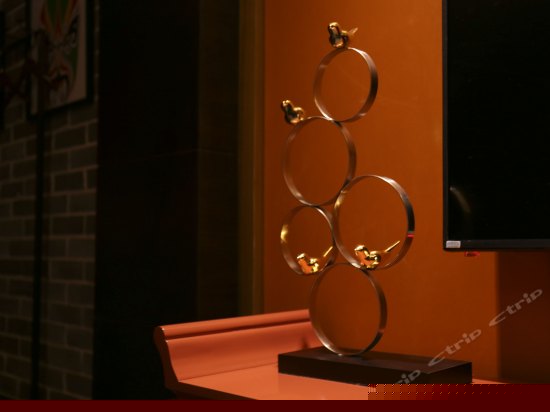 穿越迷情主题房