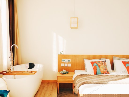 豪华山景大床房