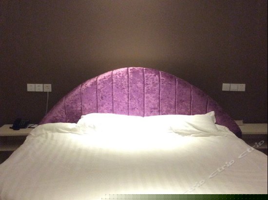 豪华圆床房(无窗)