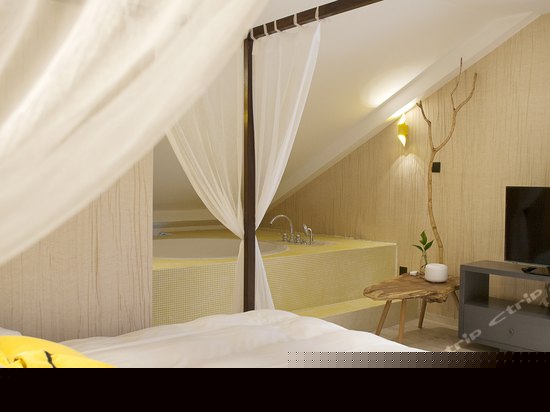 谷雨（大床房）