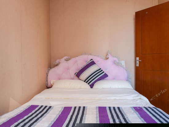 温馨舒适豪华家庭双卧套房