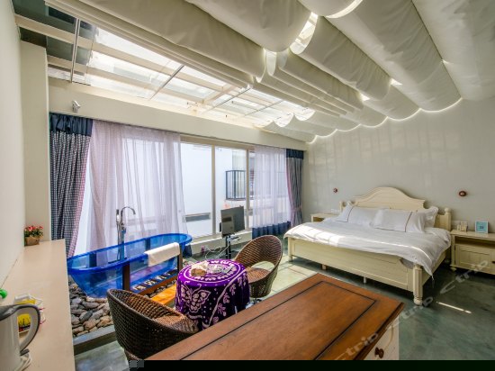 地中海星空大床房308号房