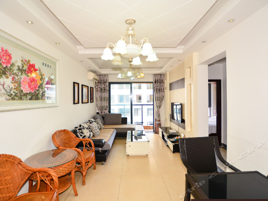 精装园景套房两房一厅