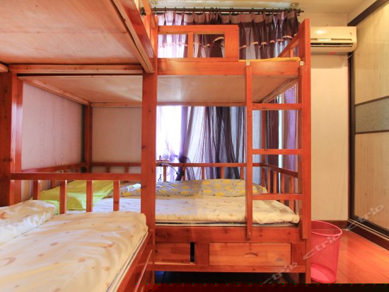 星空四人间（床位）