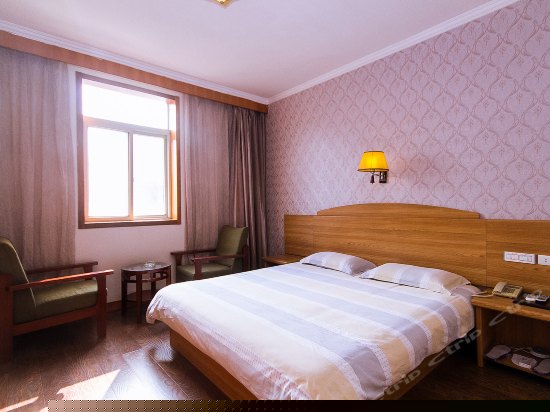 单人豪华大床房