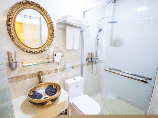 hello kitty双床主题房